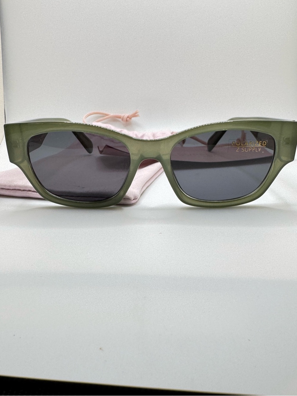 Z SUPPLY Women’s Olive Polarized Sunglasses NWT